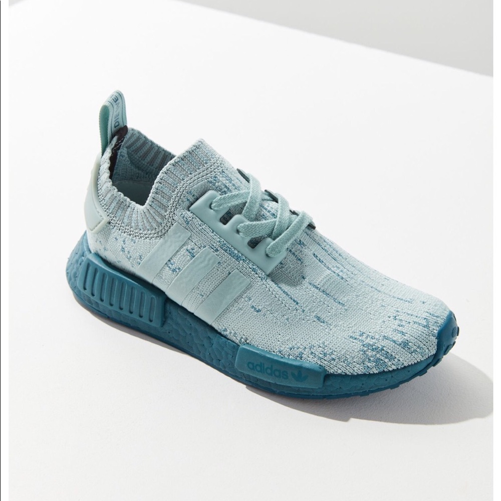 ❌SOLD❌ Adidas NMD_R1 PrimeKnit Sneakers